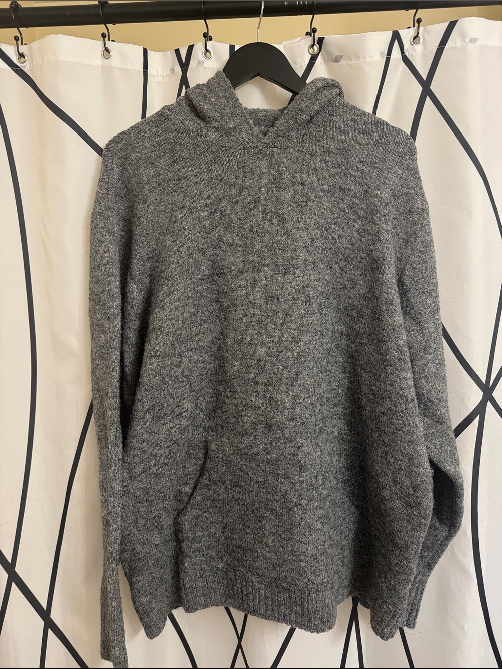 Old Navy Men's Gray V-Neck Hooded Sweater